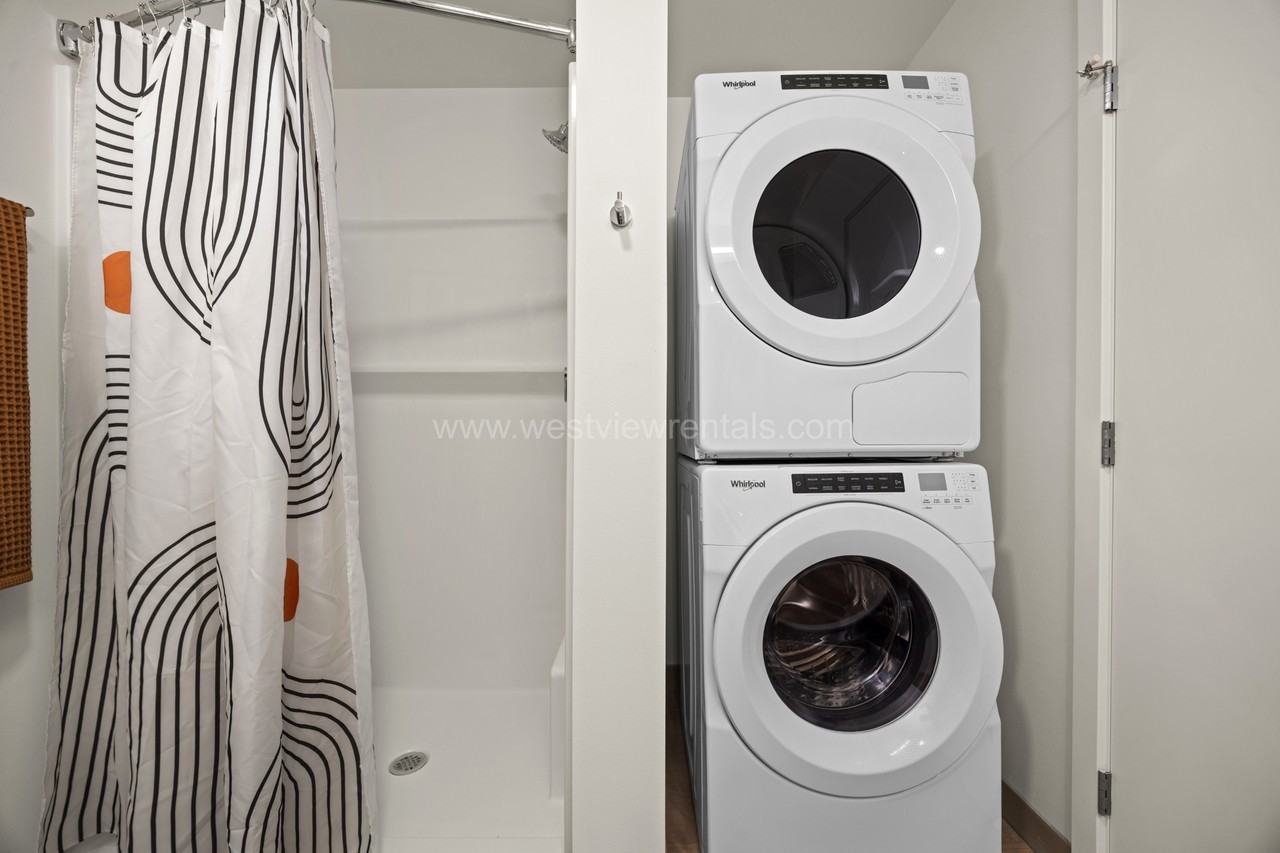711 Astor Street - Studio/1 Bath #1BATH - Photo 5 of 28