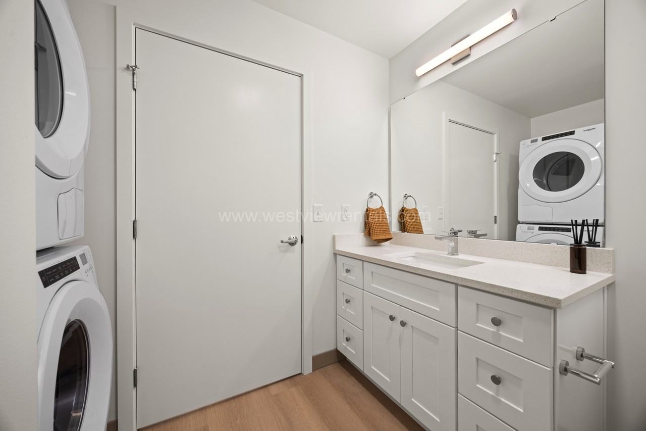 711 Astor Street - Studio/1 Bath #1BATH - Photo 6 of 28