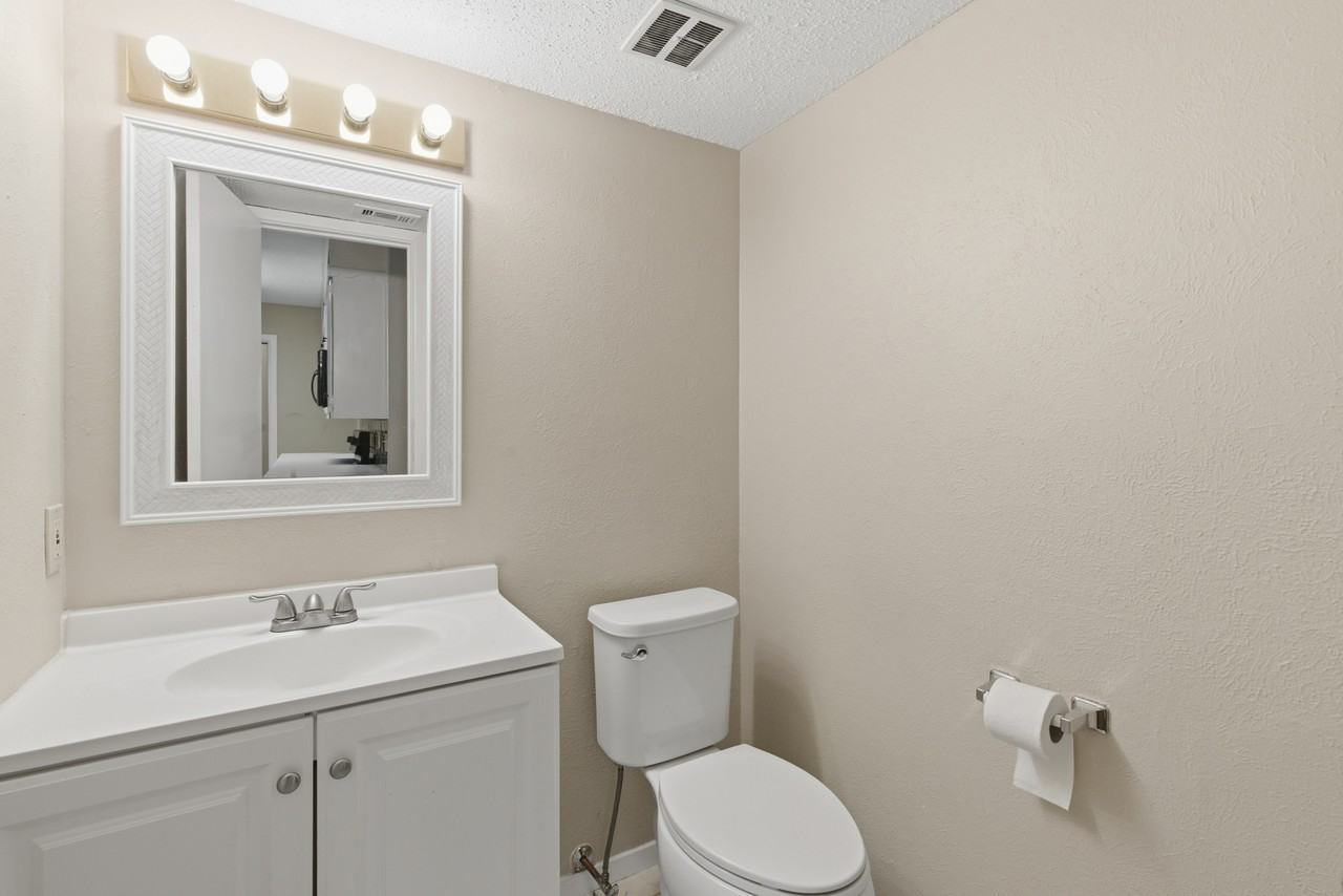 2113 Fleur De Lis Ct #1 - Photo 4 of 24