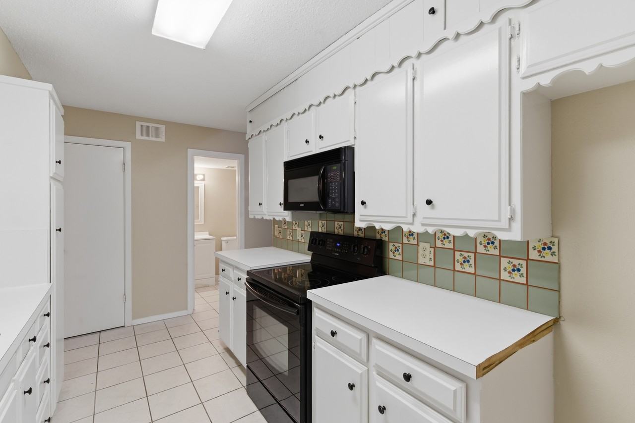 2113 Fleur De Lis Ct #1 - Photo 6 of 24