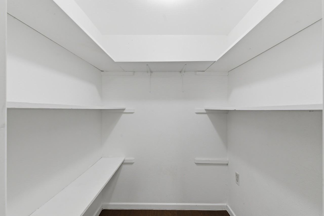 2113 Fleur De Lis Ct #1 - Photo 7 of 24
