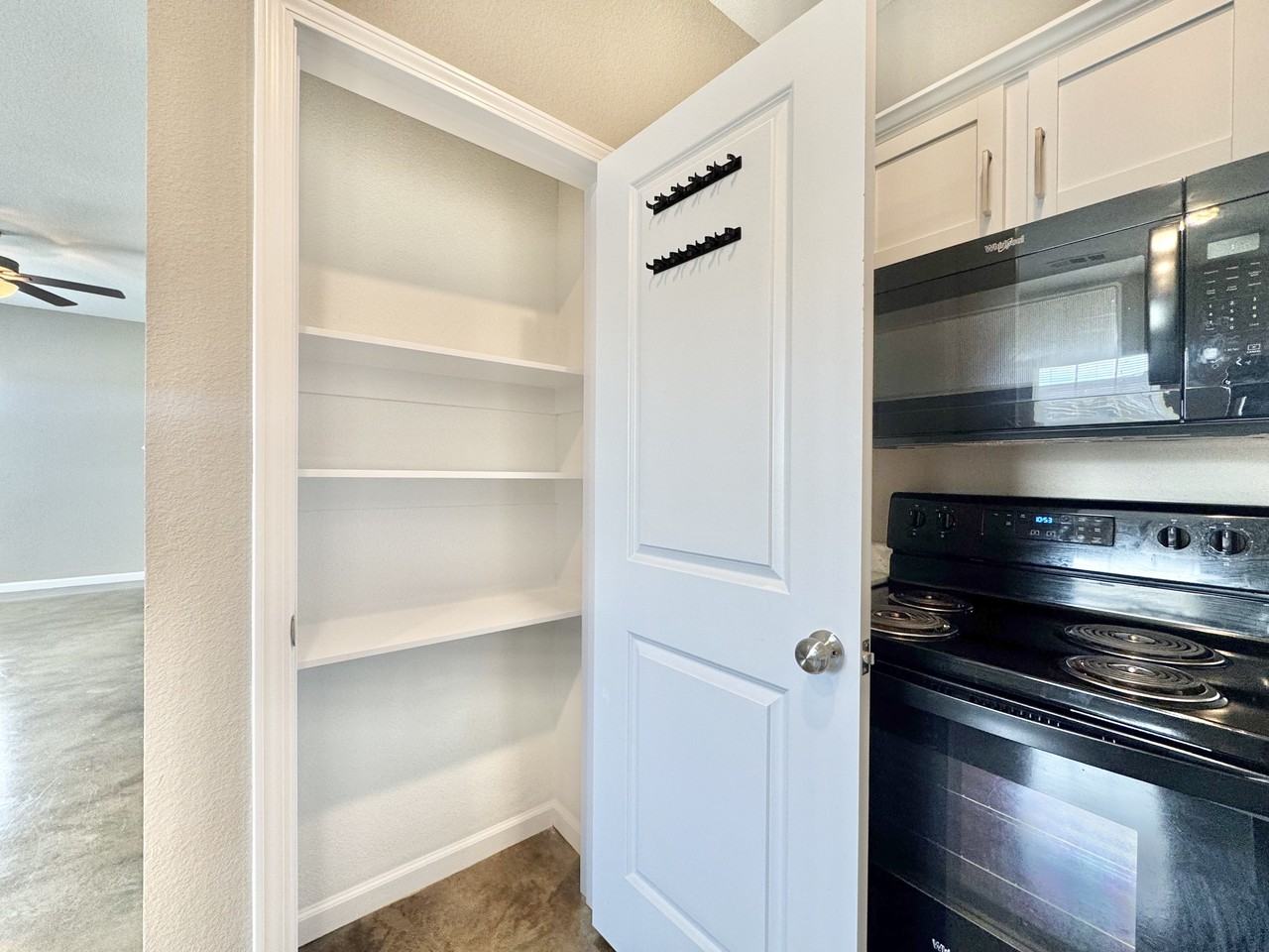4306 Holcomb #412 - Photo 5 of 29