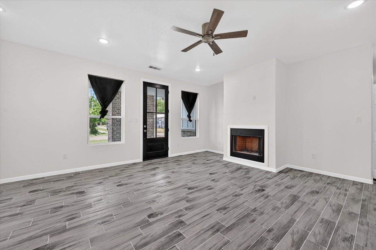2902 Walnut St #1 - Photo 3 of 26