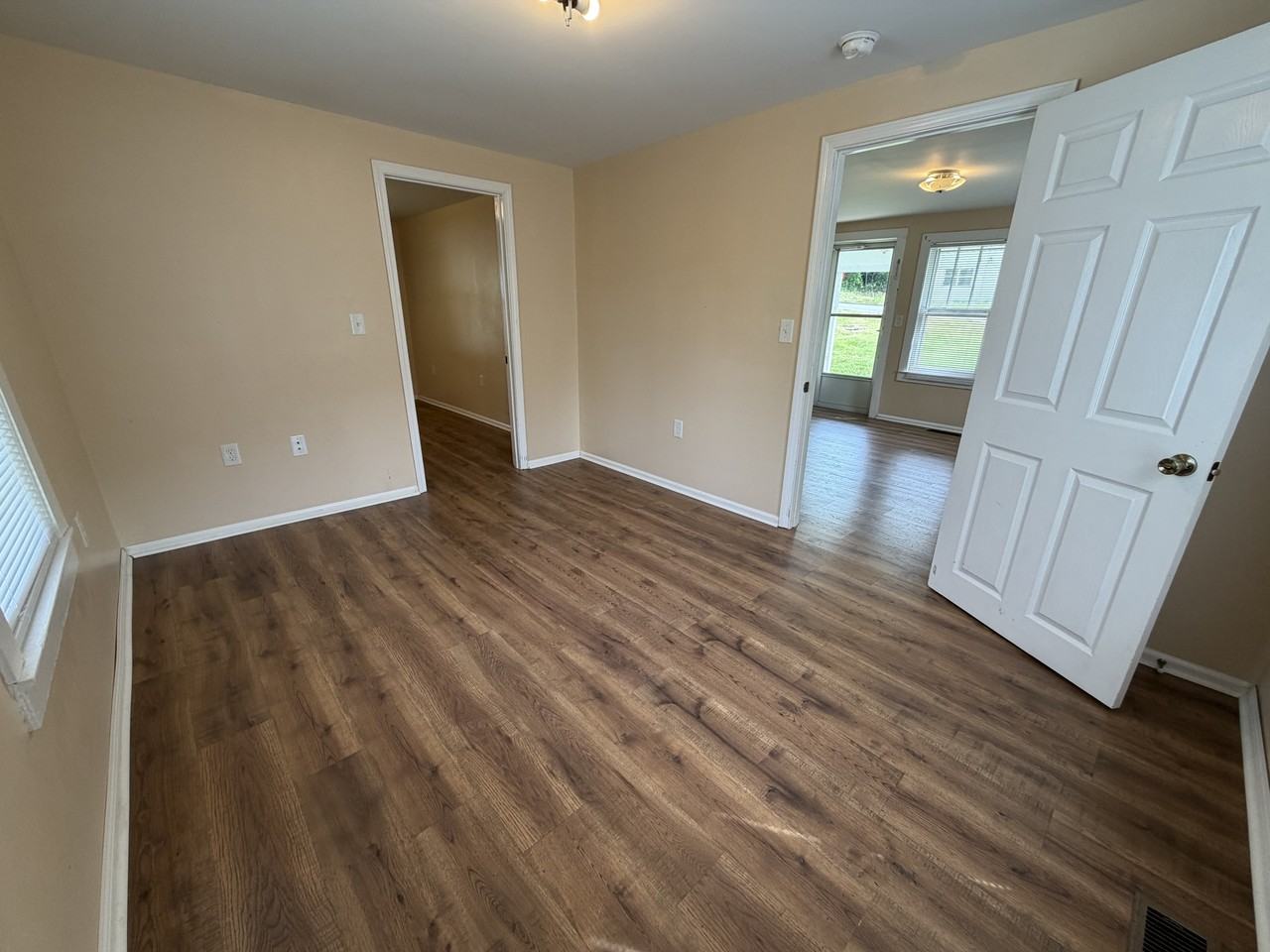 530 Crescent Dr #1 - Photo 6 of 9