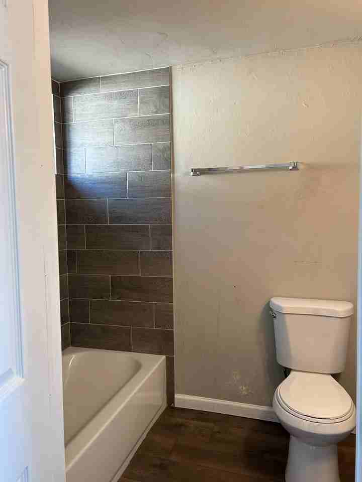 212 W Blacklidge Dr #1 - Photo 5 of 8