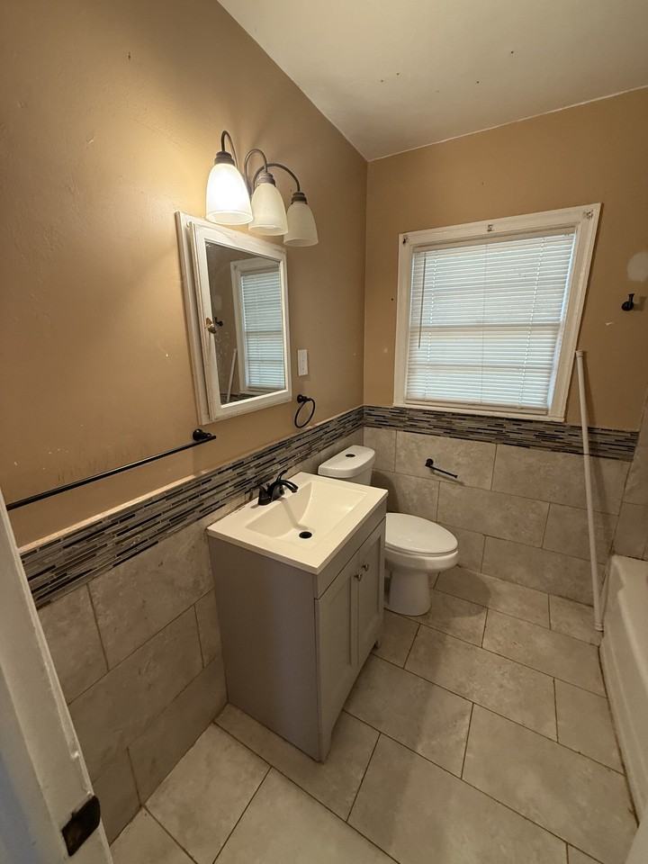 1502 Foye Ave #1 - Photo 6 of 22