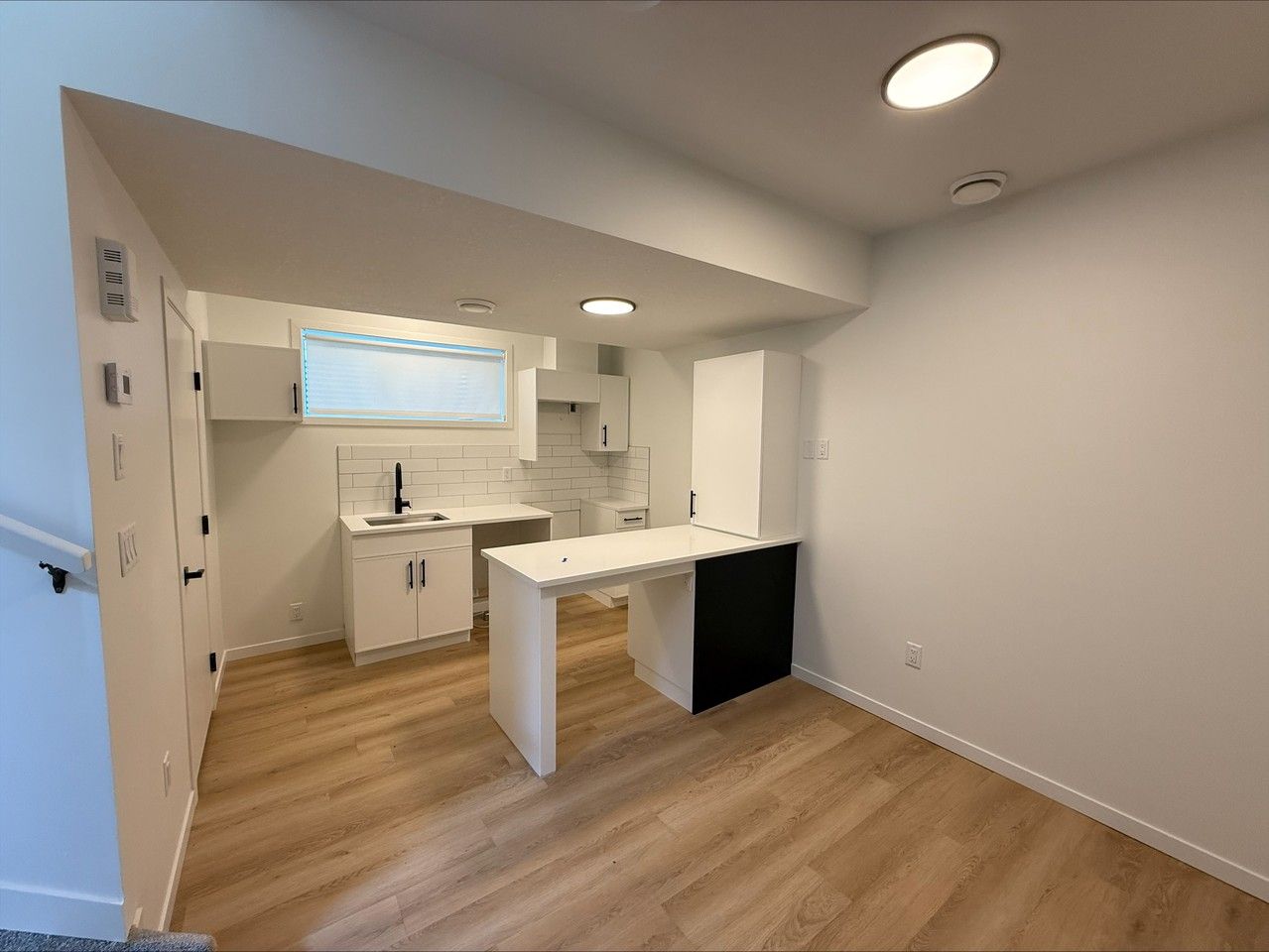 11814 39 St Nw Bsmt 11814