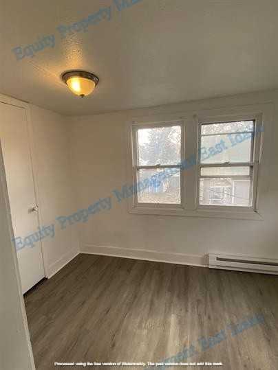 809 E Clark St #4 - Photo 4 of 8