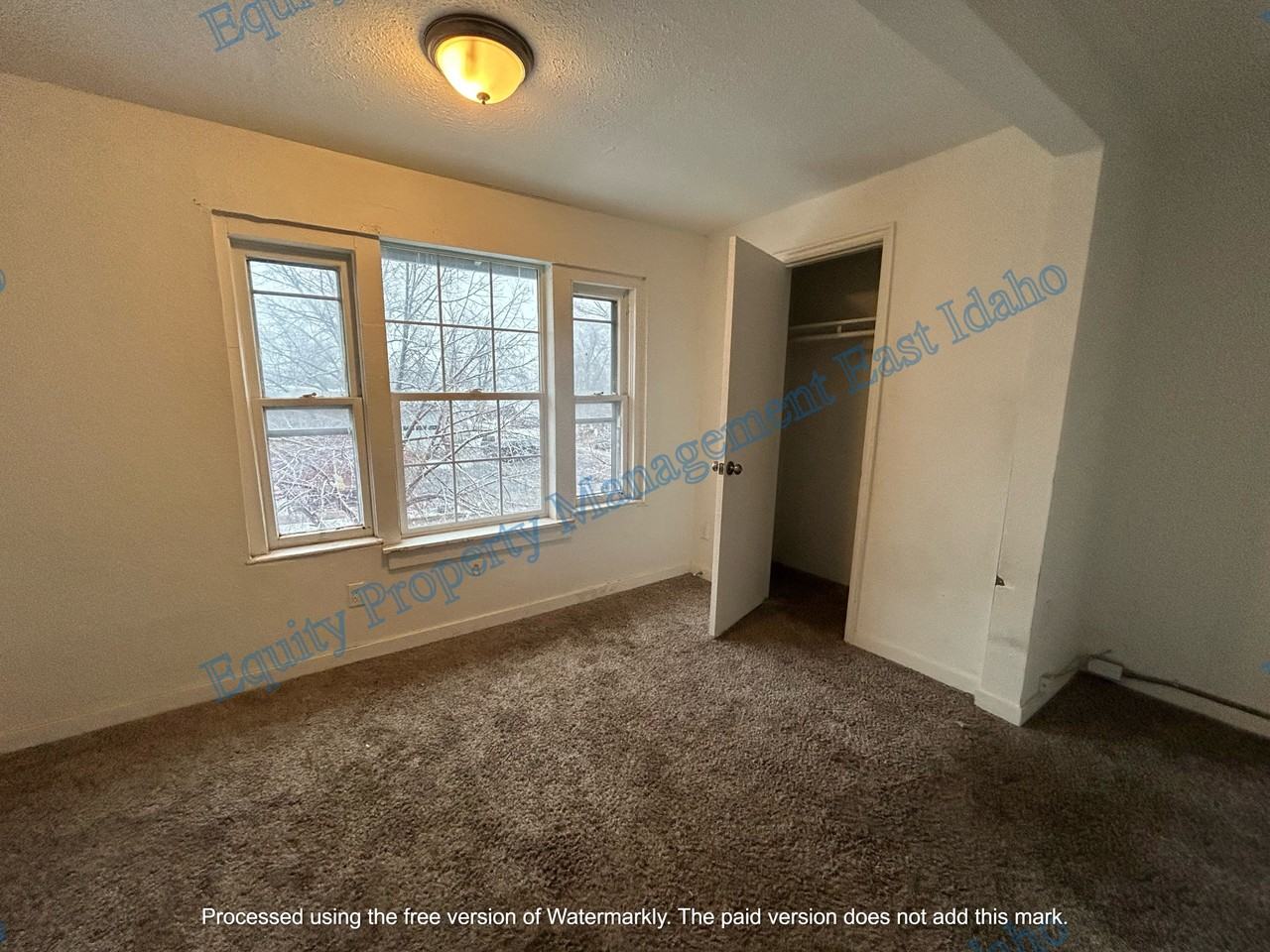 809 E Clark St #5 - Photo 3 of 9