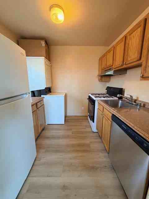 2119 Seneca Road - 1Unit B #1 - Photo 5 of 16