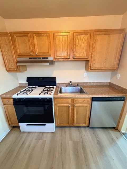 2119 Seneca Road - 1Unit B #1 - Photo 6 of 16