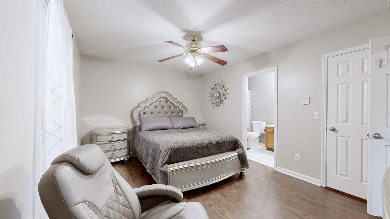 2553 Hillingdon Dr #1 - Photo 5 of 12