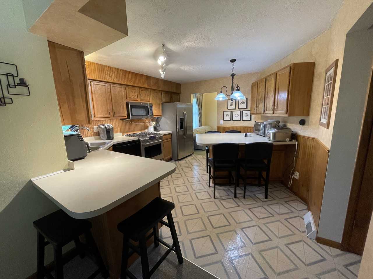 1708 Howlett Ln #1 - Photo 5 of 40