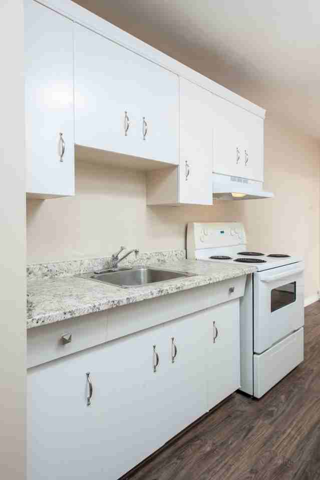 Shaughnessy Manor - Photo 2 of 24