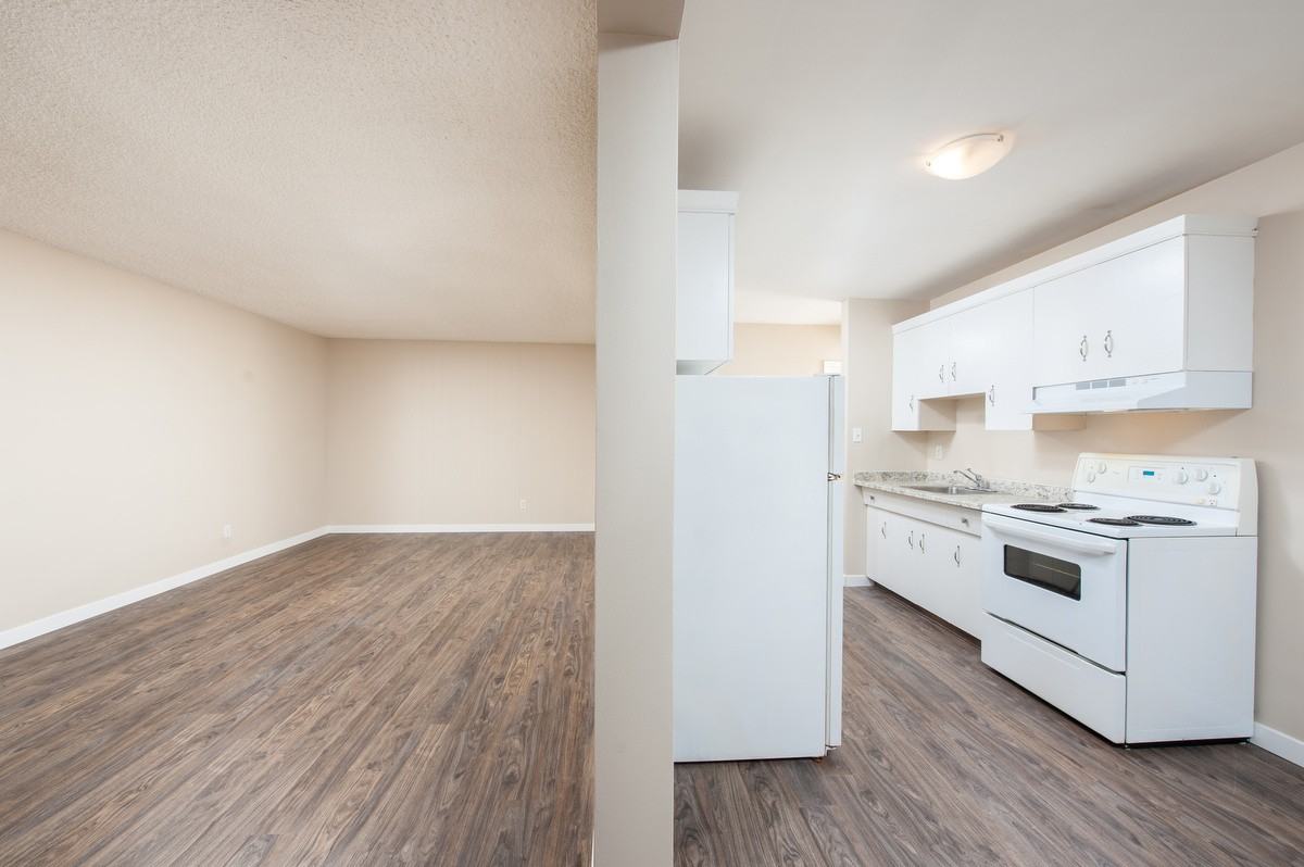 Shaughnessy Manor - Photo 6 of 24