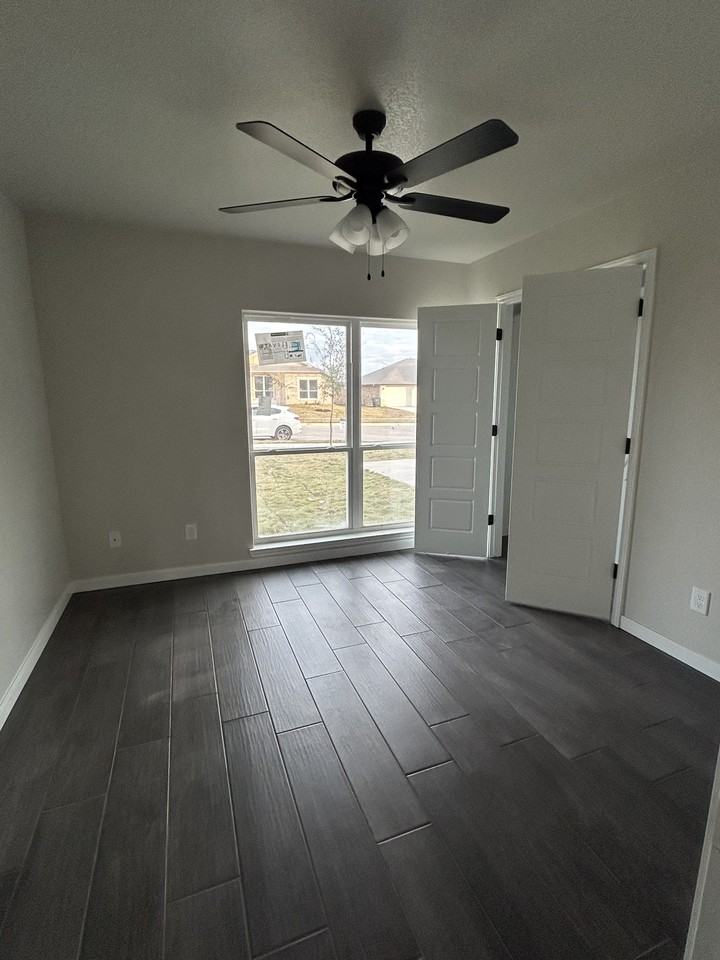 6003 Aquilla Dr #1 - Photo 7 of 8