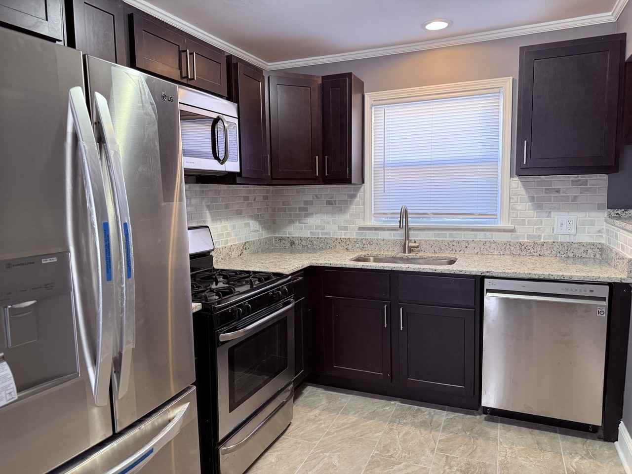 11547 S Ashland Ave #1 - Photo 2 of 16