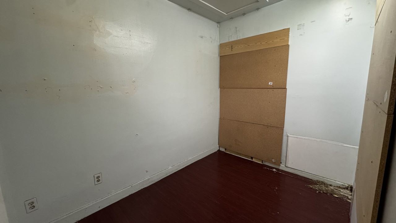 1039 1043 Taraval Street San Francisco CA 94116 #1043 - Photo 5 of 8