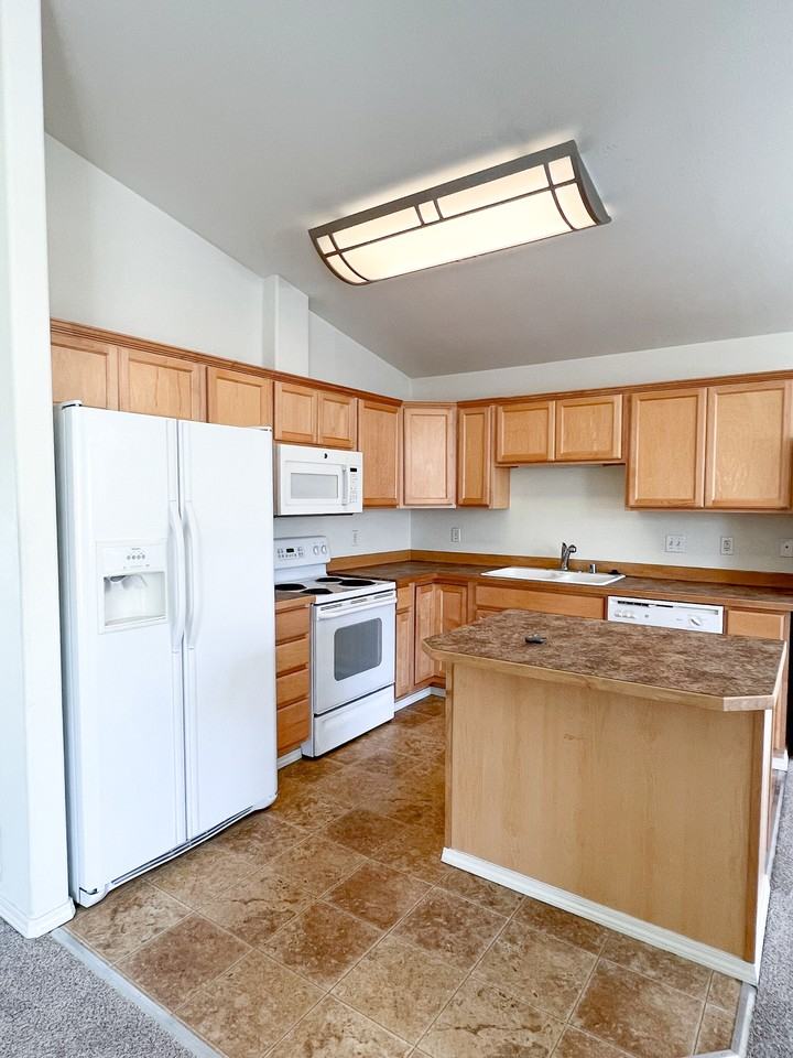 6614 Whisperwood Park Dr #1 - Photo 5 of 38
