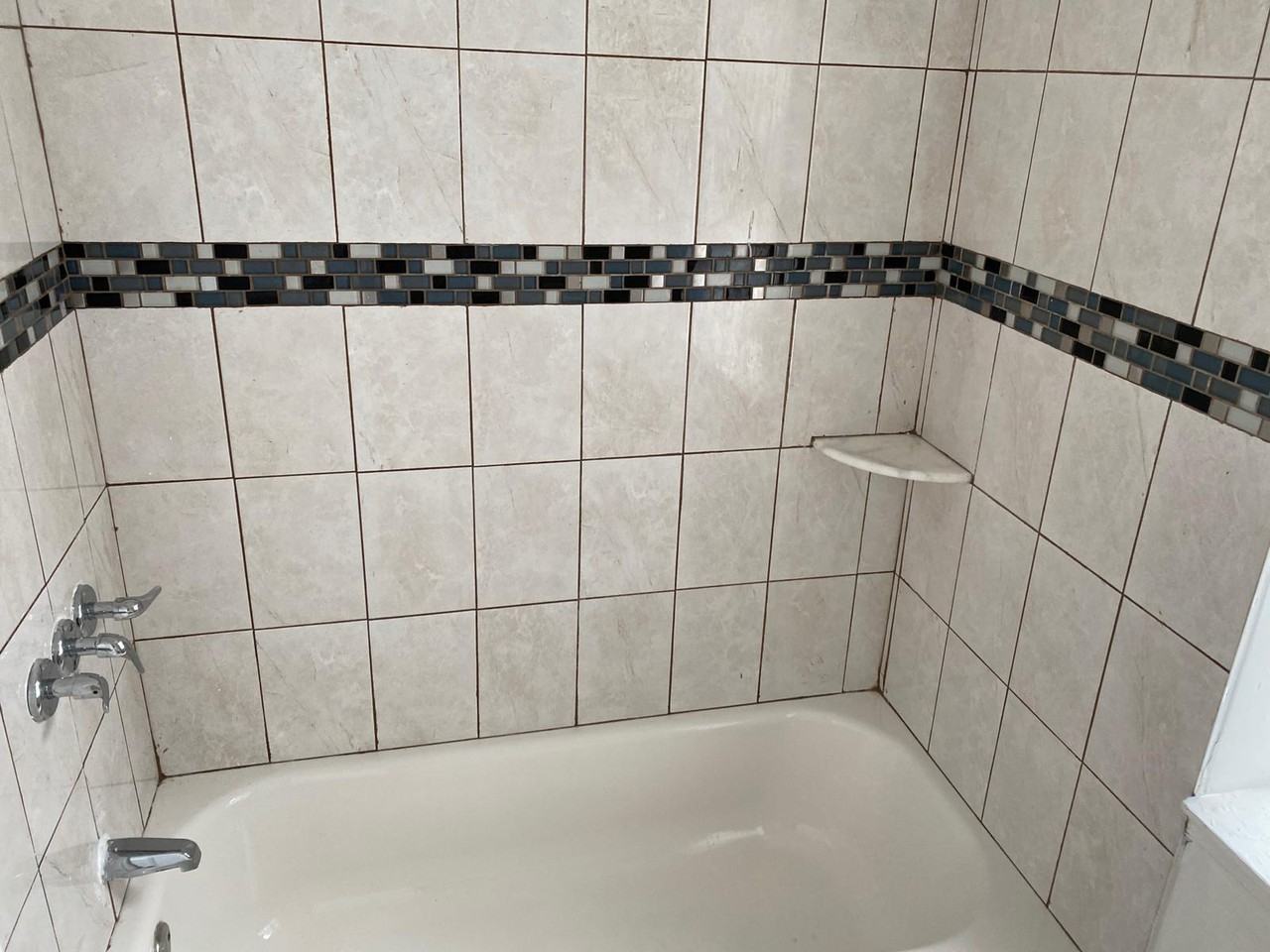 329 N robinson 19139 #1 - Photo 3 of 8