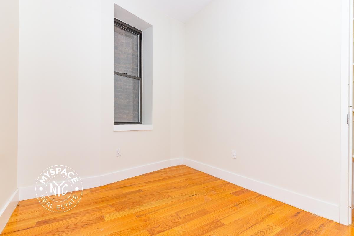 490 Kosciuszko St #4L - Photo 4 of 10