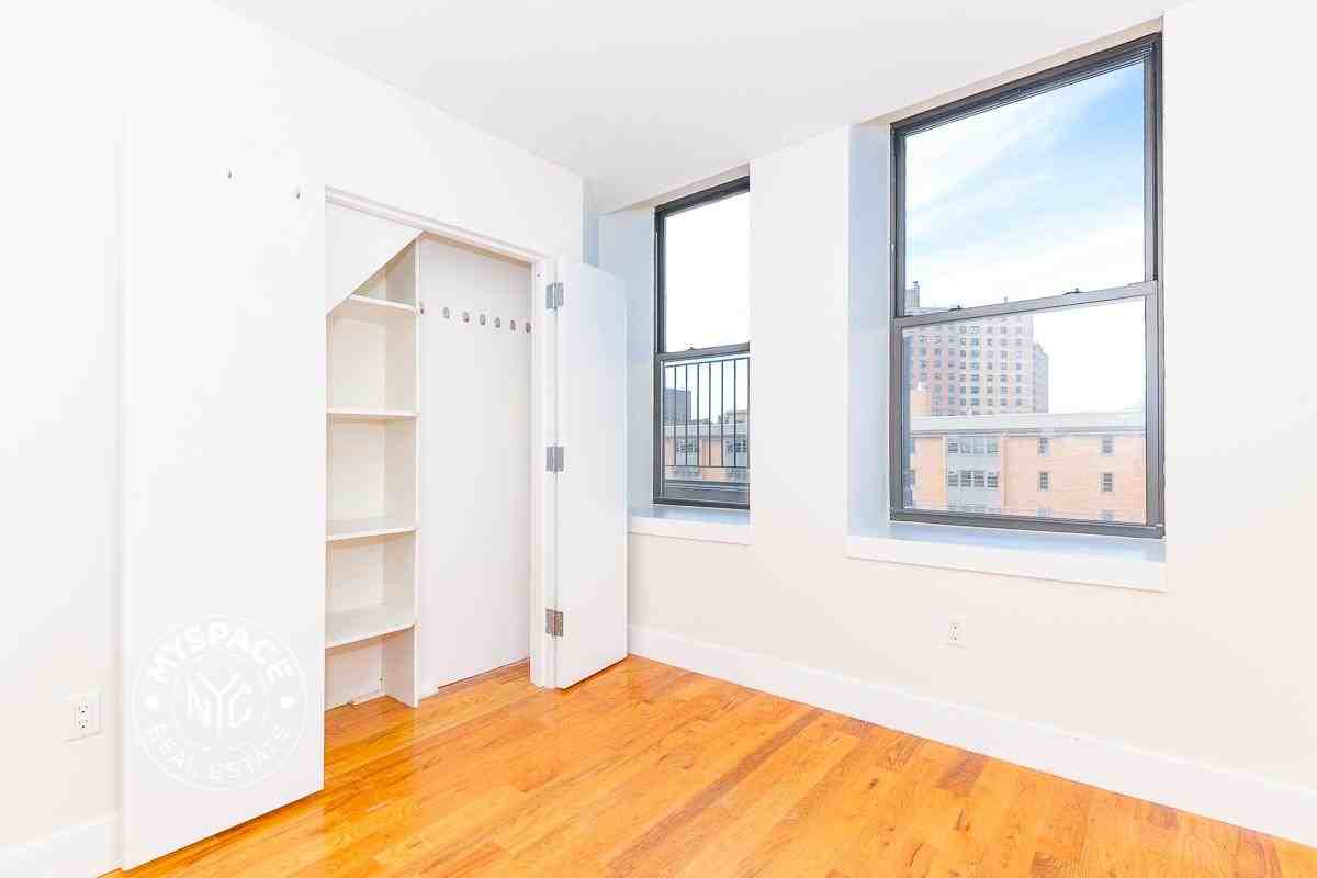 490 Kosciuszko St #4L - Photo 7 of 10
