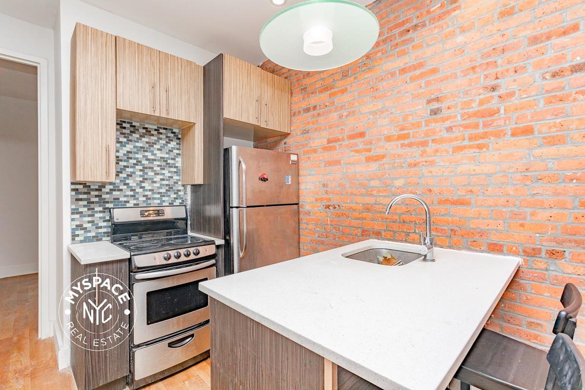 410 Gates Ave #4F - Photo 2 of 11