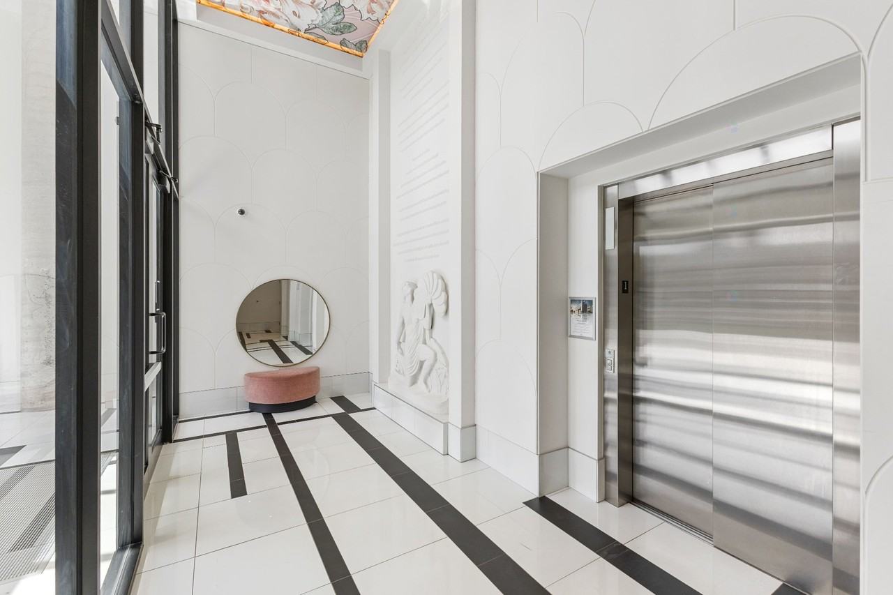 5227 Boulevard Décarie #203 - Photo 7 of 13