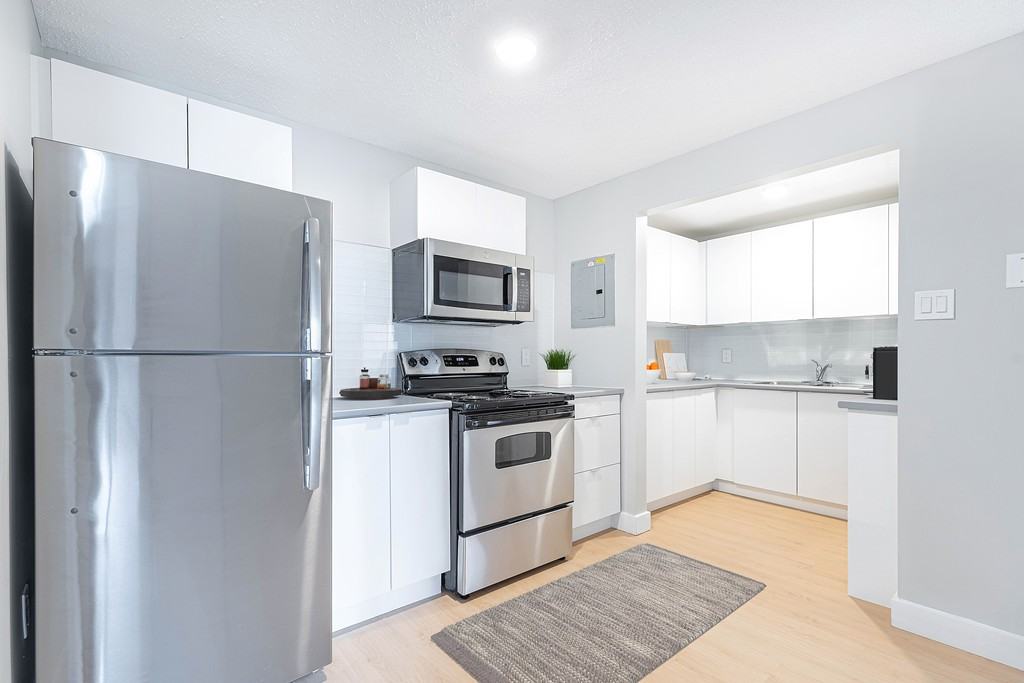 Parkside Tower - Photo 2 of 10