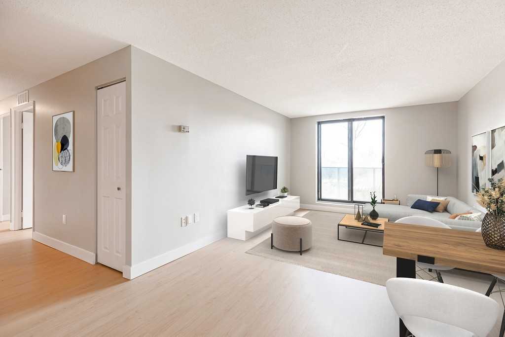 Parkside Tower - Photo 6 of 10