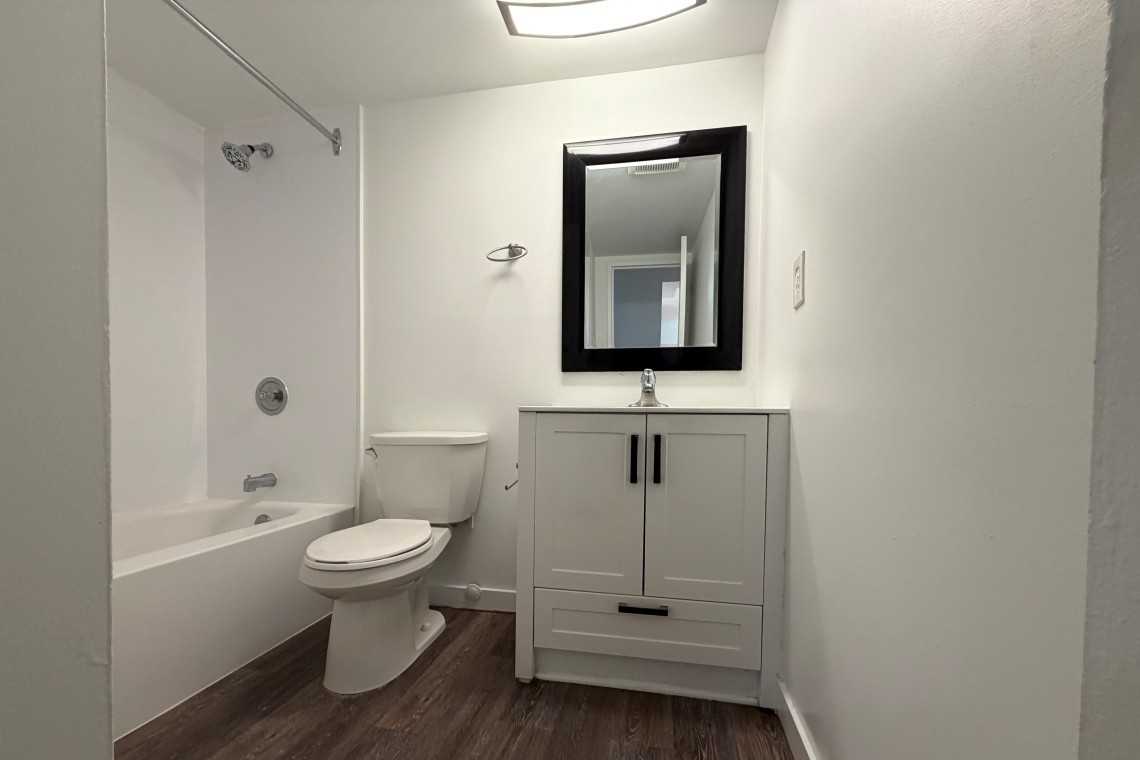 125 Somerset St. W. - Photo 3 of 39