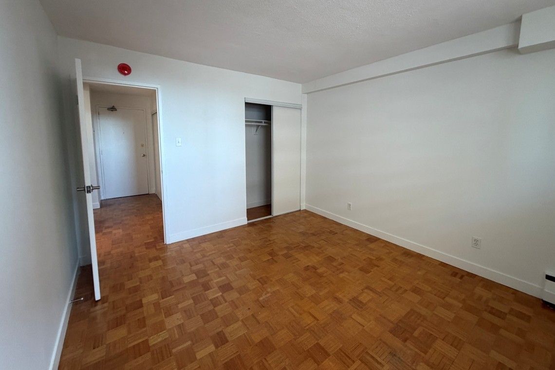 125 Somerset St. W. - Photo 6 of 39
