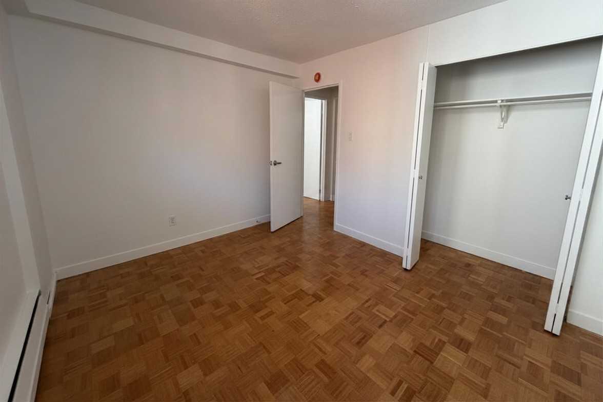 125 Somerset St. W. - Photo 7 of 28