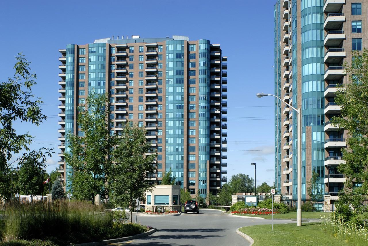 Riverside Gate - Photo 2 of 21