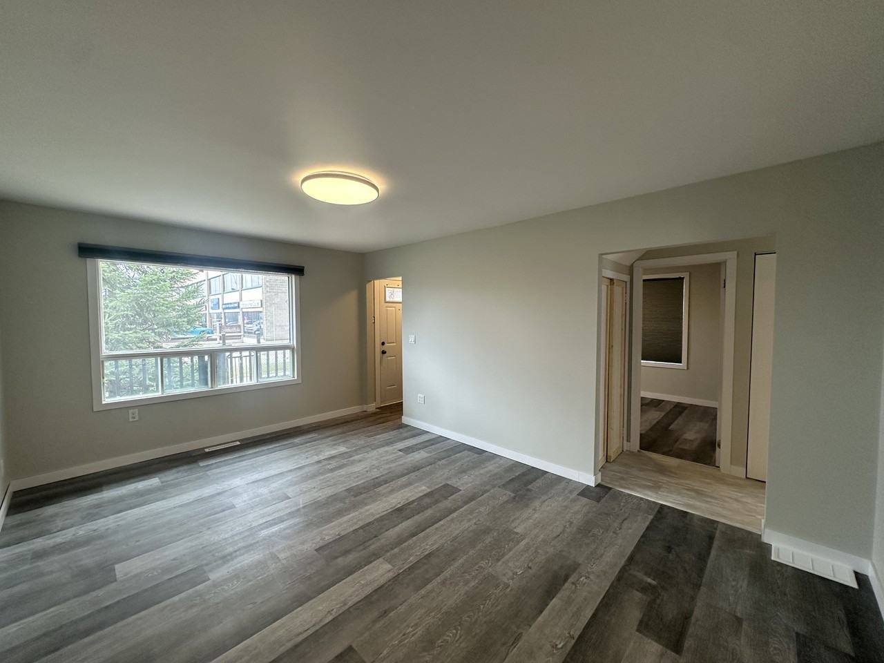 771 Hector Ave - Photo 7 of 27