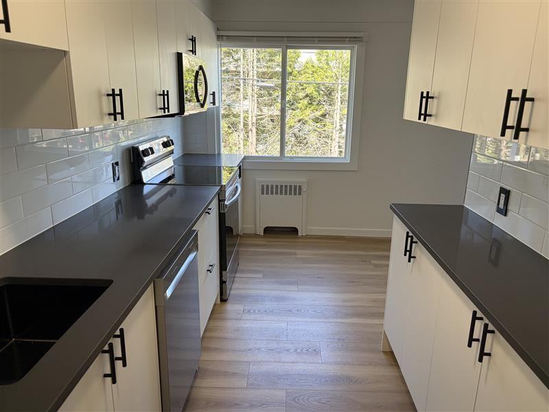 989 West 20th Avenue - Photo 3 of 7