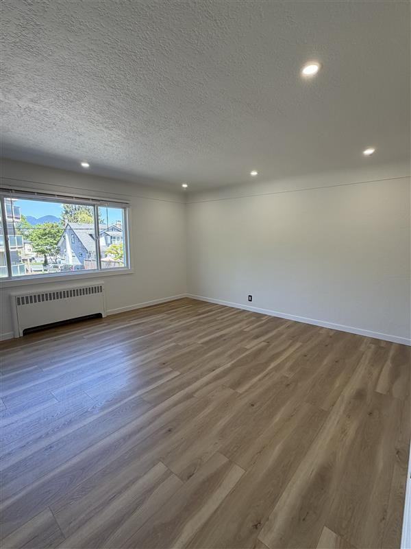 989 West 20th Avenue - Photo 4 of 7