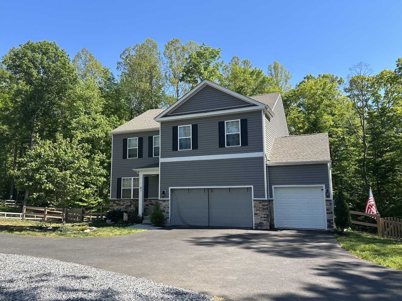 81 Pinewood Rd #1 - Photo 2 of 2