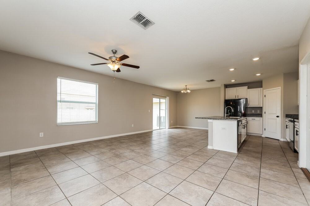 15423 Dark Star Ln - Photo 4 of 17