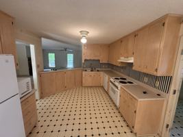 featured image of 112 Oak Leaf Cir #1