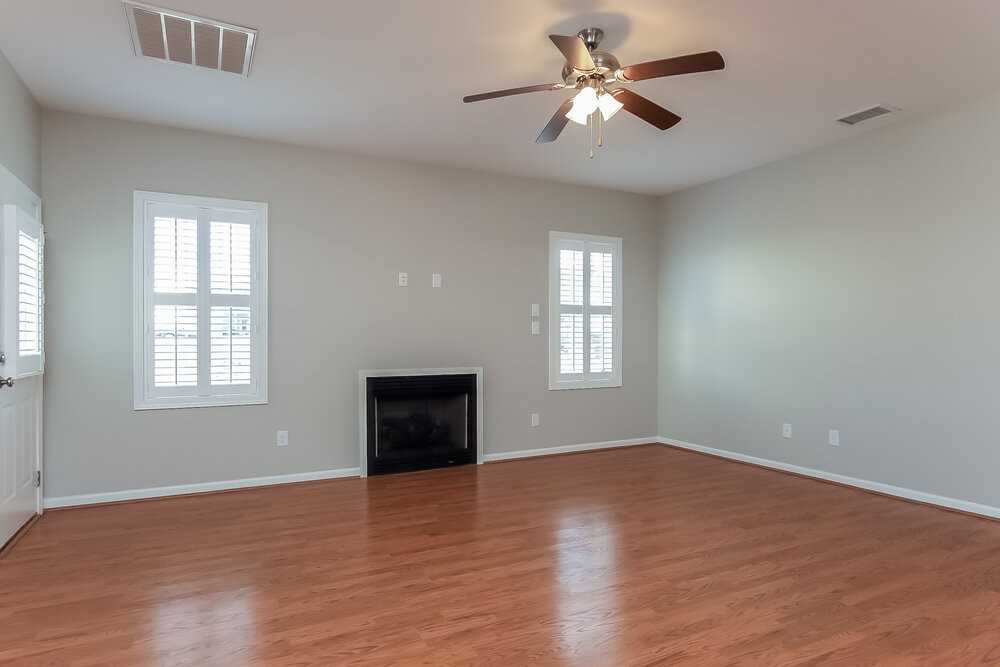 2323 King Malcolm Ln - Photo 4 of 17