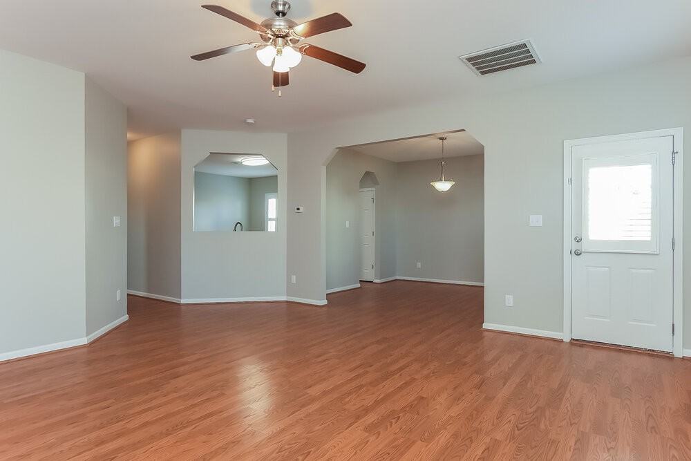 2323 King Malcolm Ln - Photo 5 of 17