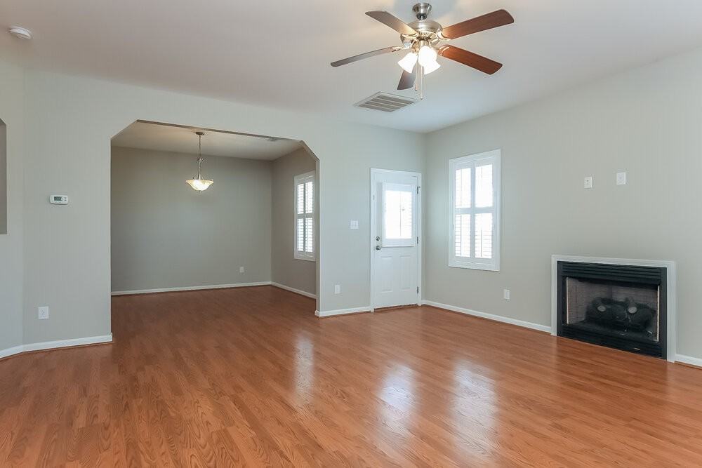2323 King Malcolm Ln - Photo 6 of 17