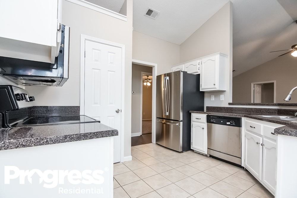 7202 Brenwood Dr - Photo 5 of 15
