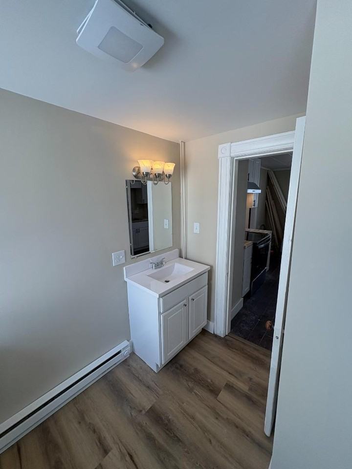 40 Allen St - Unit 2 - Photo 3 of 7