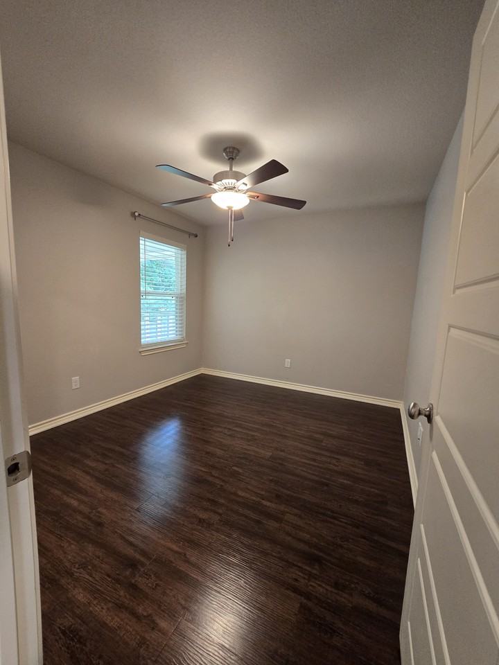 19866 Meadow West Ln #1 - Photo 7 of 32