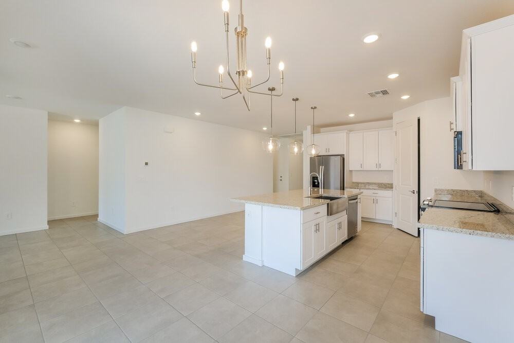 24426 W Grenadine Rd - Photo 6 of 16