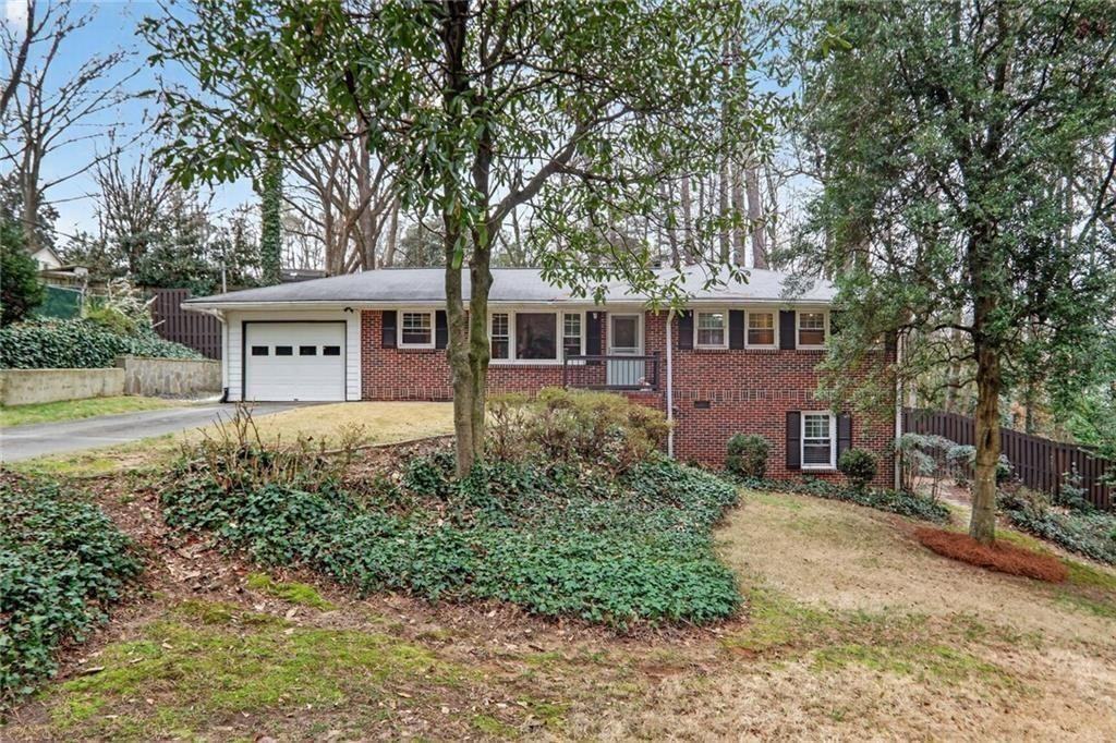 2560 Skyland Trl Ne