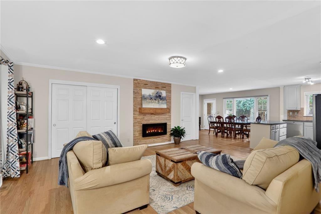 2560 Skyland Trl Ne - Photo 5 of 20