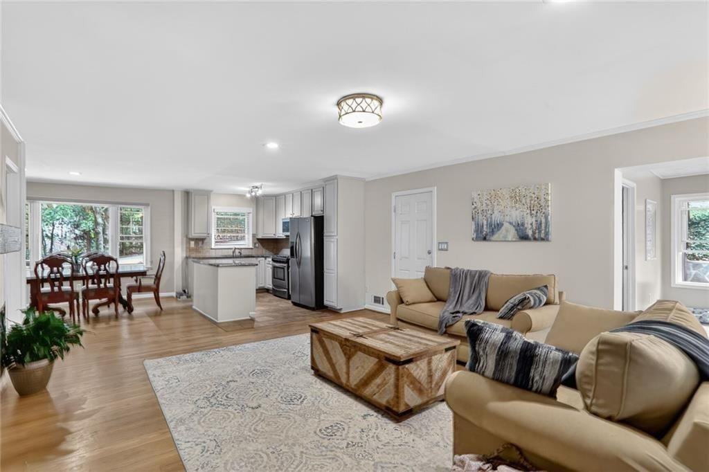 2560 Skyland Trl Ne - Photo 7 of 20